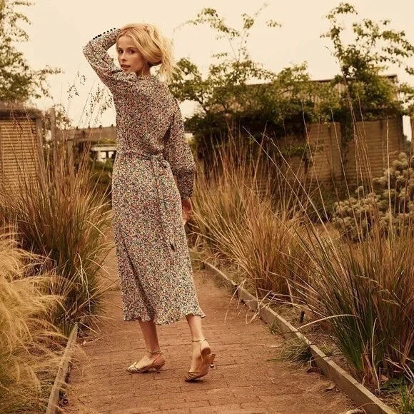 Doen Nanette Dress in Zelda Floral 1940s Style Bias Cut Midi Dress - Picture 4 of 11